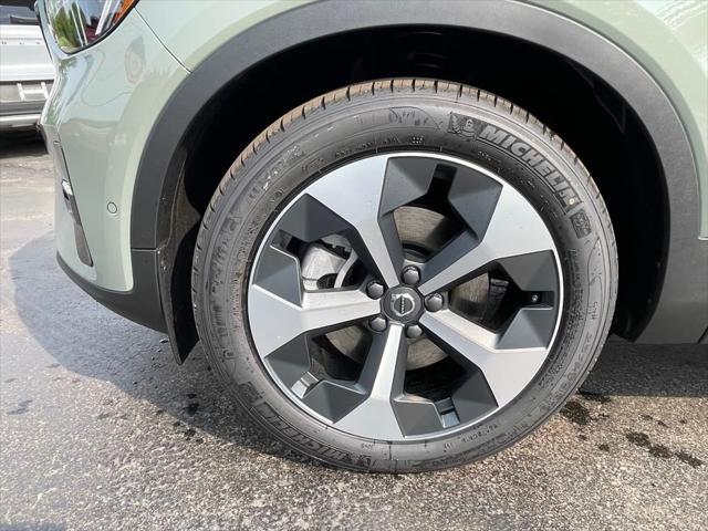new 2025 Volvo XC40 car, priced at $43,335
