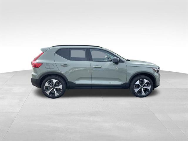 new 2025 Volvo XC40 car, priced at $43,335