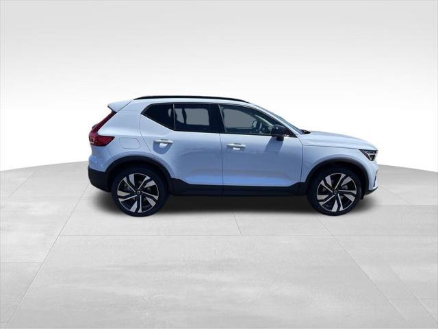 new 2025 Volvo XC40 car, priced at $48,025