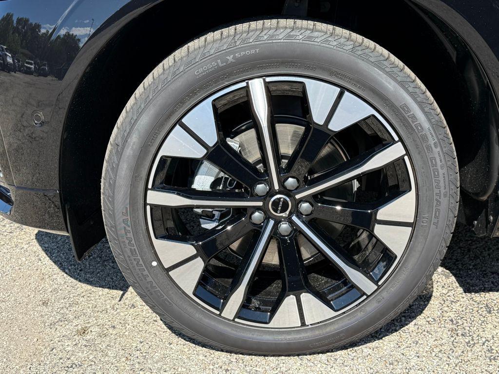 new 2026 Volvo XC60 car, priced at $54,985
