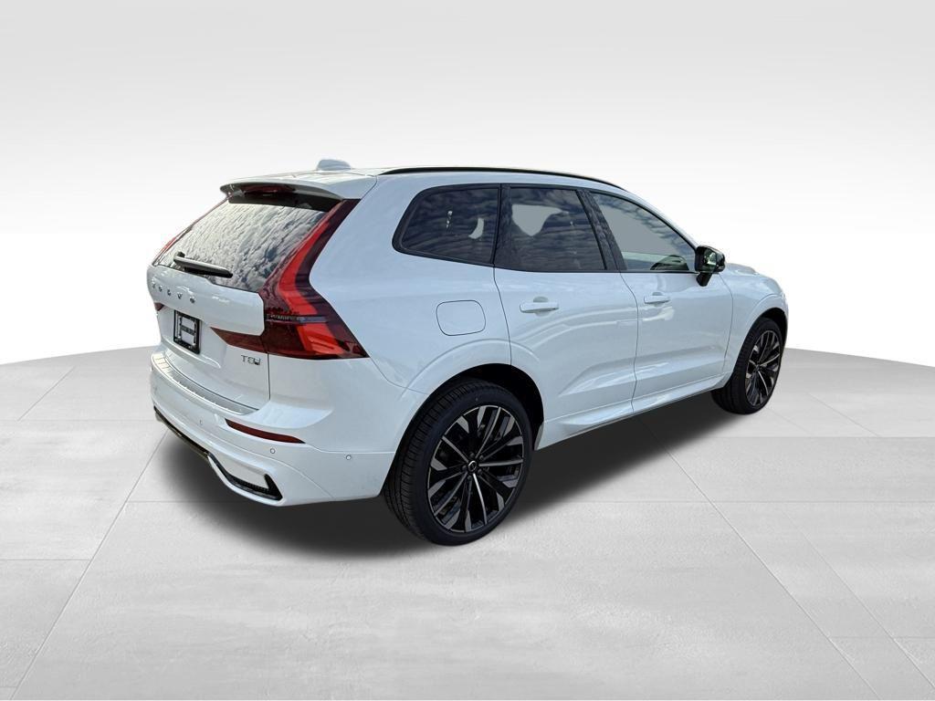new 2026 Volvo XC60 Plug-In Hybrid car, priced at $72,235