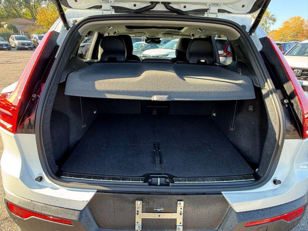 used 2025 Volvo XC40 car, priced at $36,224
