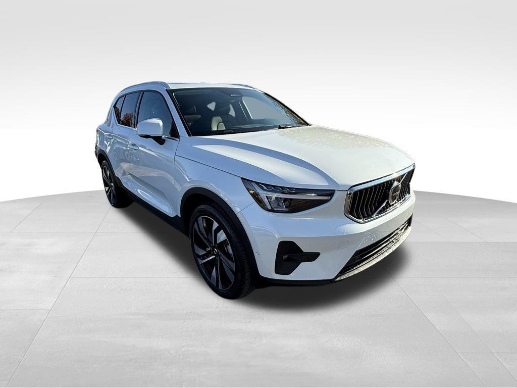 used 2025 Volvo XC40 car, priced at $36,224