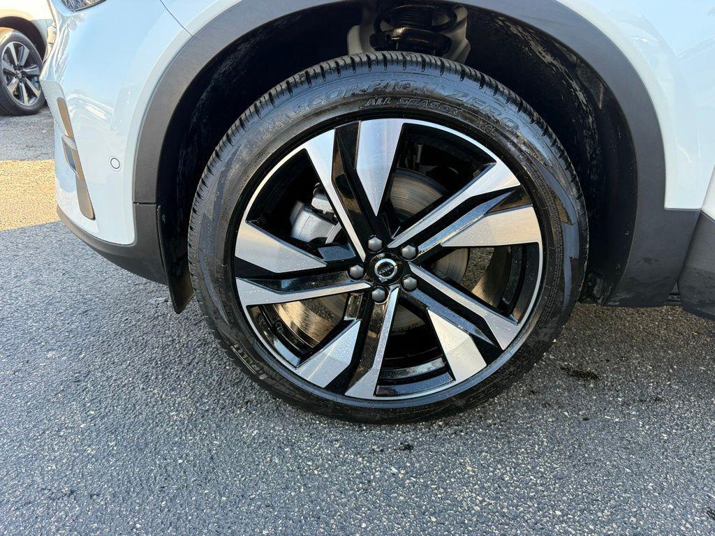 used 2025 Volvo XC40 car, priced at $36,224