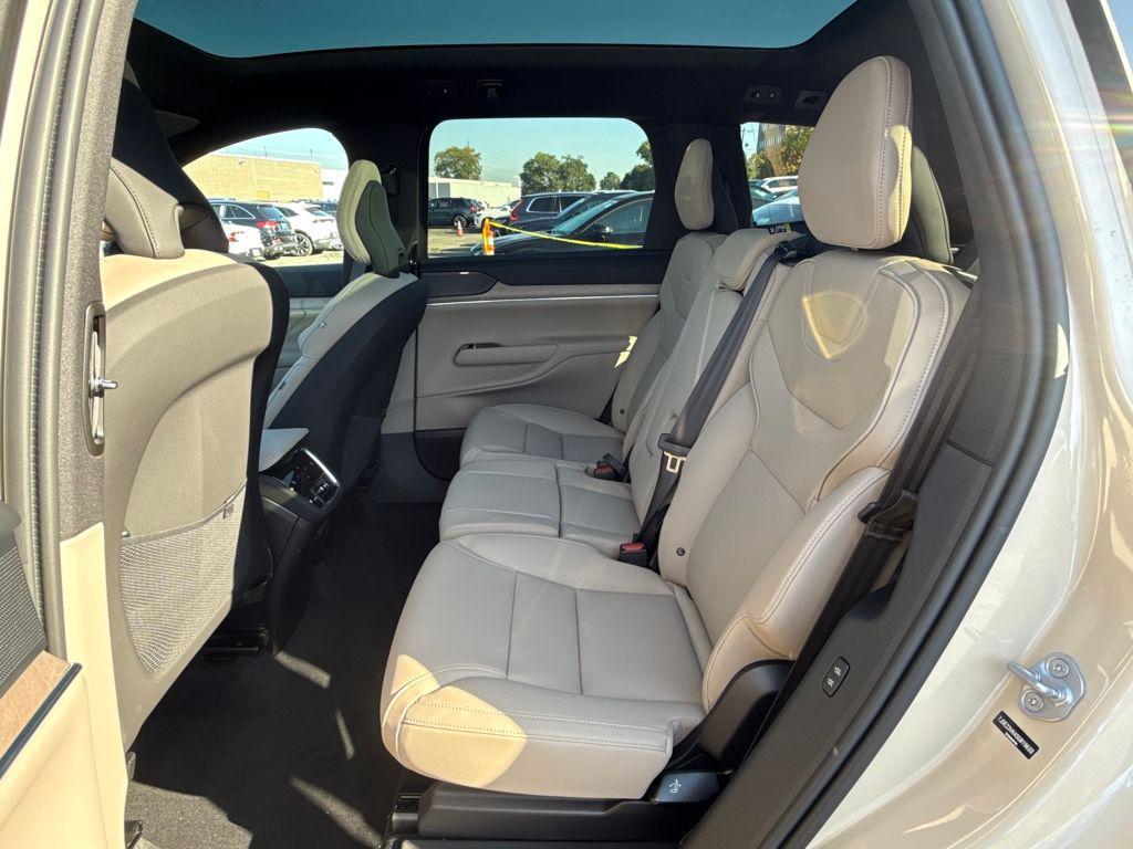 new 2025 Volvo EX90 car, priced at $81,532