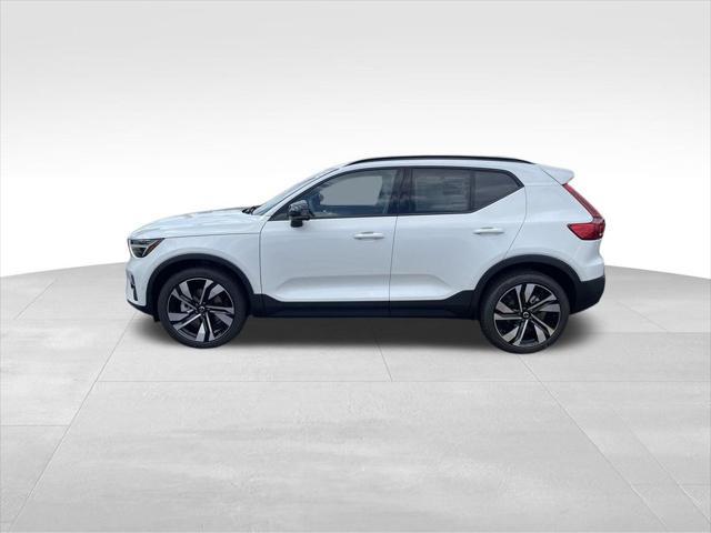 new 2025 Volvo XC40 car, priced at $51,210