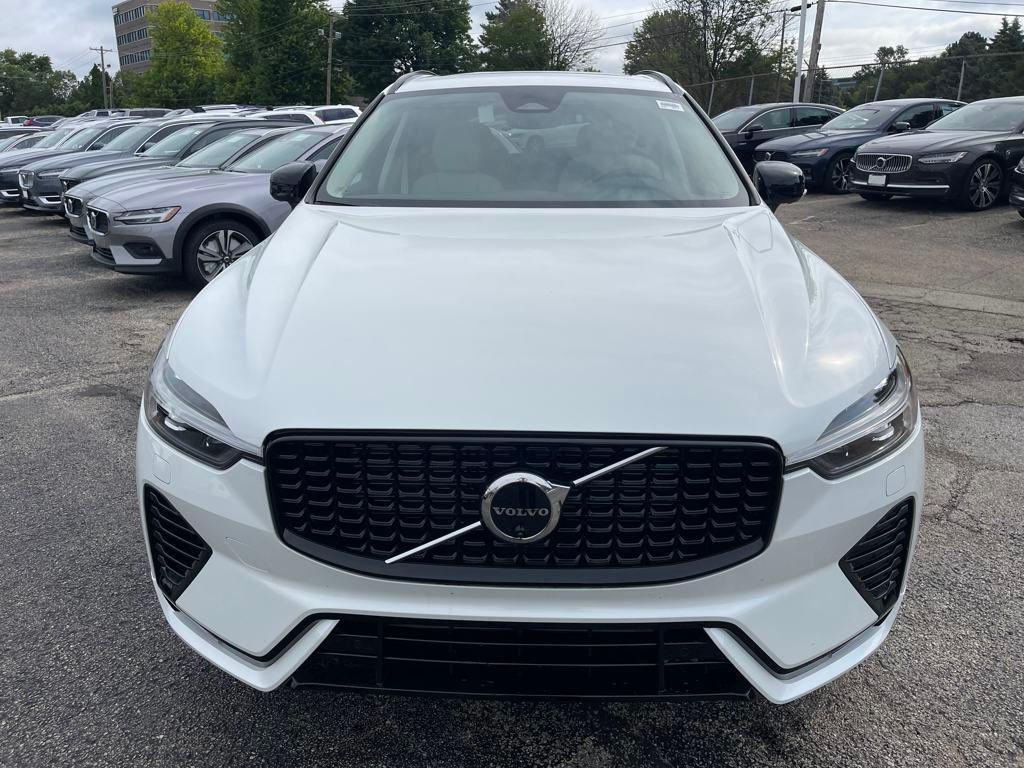 new 2025 Volvo XC60 Plug-In Hybrid car, priced at $59,992
