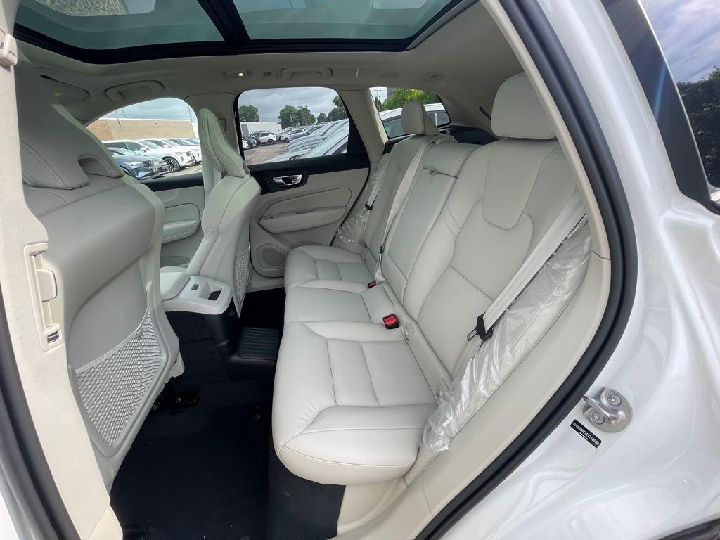 new 2025 Volvo XC60 Plug-In Hybrid car, priced at $59,992