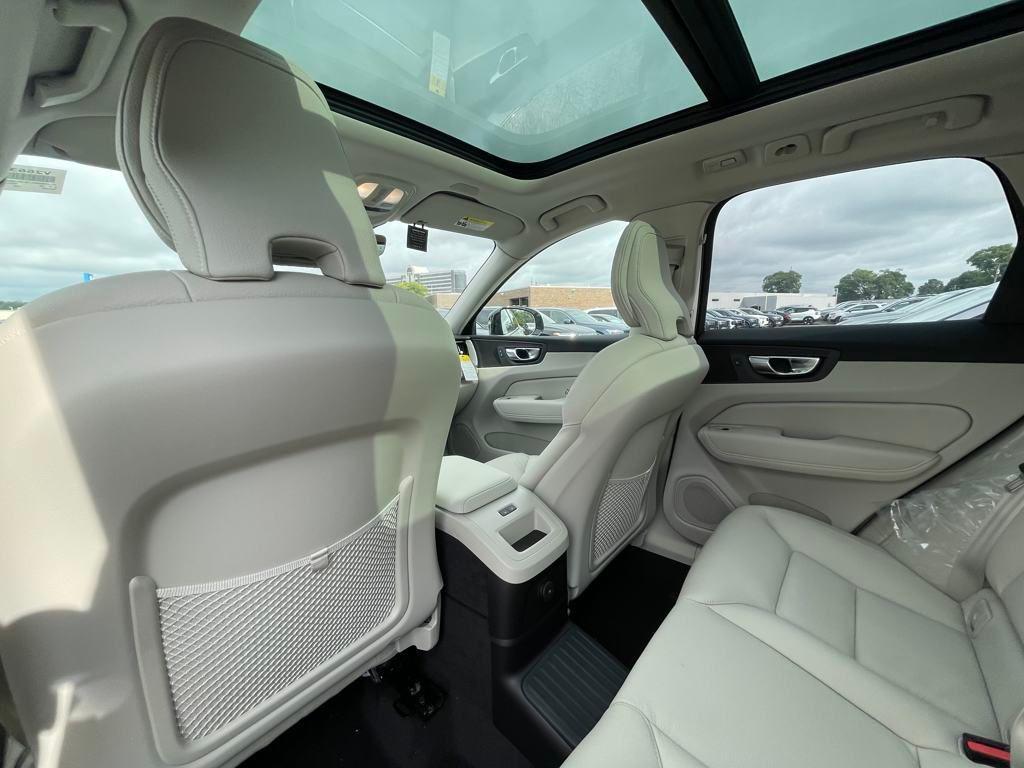 new 2025 Volvo XC60 Plug-In Hybrid car, priced at $59,992