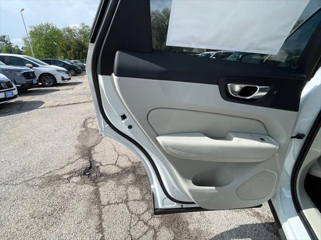 new 2025 Volvo XC60 car, priced at $54,550
