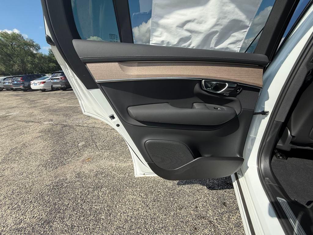 new 2025 Volvo XC90 Plug-In Hybrid car, priced at $75,805