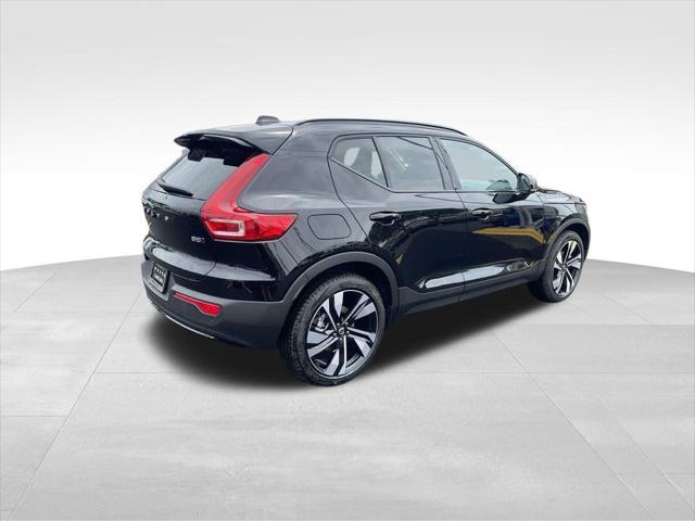 new 2025 Volvo XC40 car, priced at $49,325