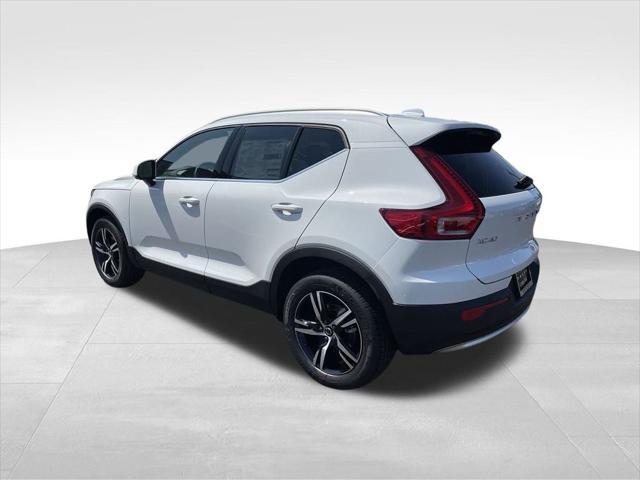 new 2025 Volvo XC40 car, priced at $43,215