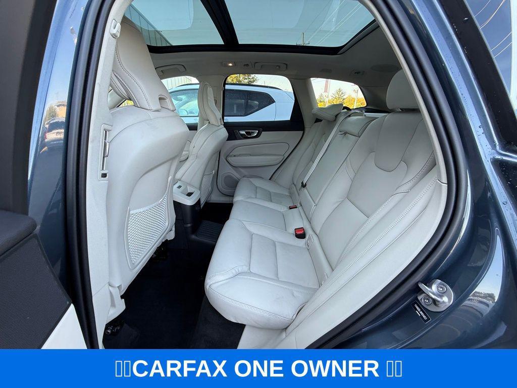 used 2022 Volvo XC60 Recharge Plug-In Hybrid car, priced at $39,288