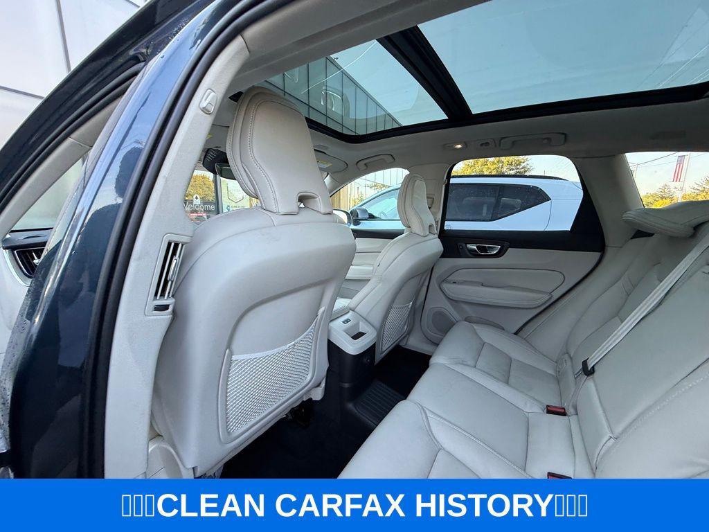 used 2022 Volvo XC60 Recharge Plug-In Hybrid car, priced at $39,288