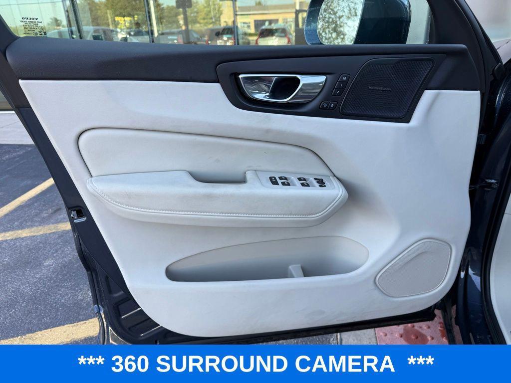used 2022 Volvo XC60 Recharge Plug-In Hybrid car, priced at $39,288