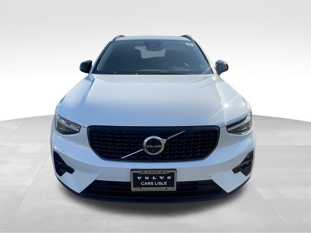 new 2026 Volvo XC40 car, priced at $51,975