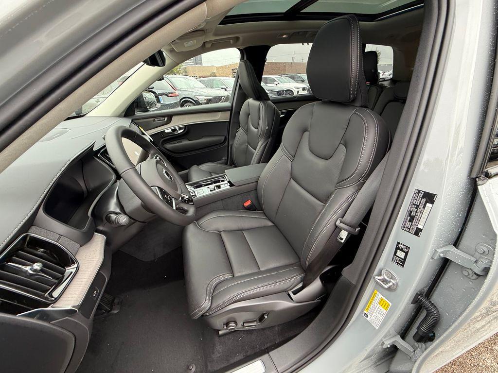 new 2026 Volvo XC90 car, priced at $76,105