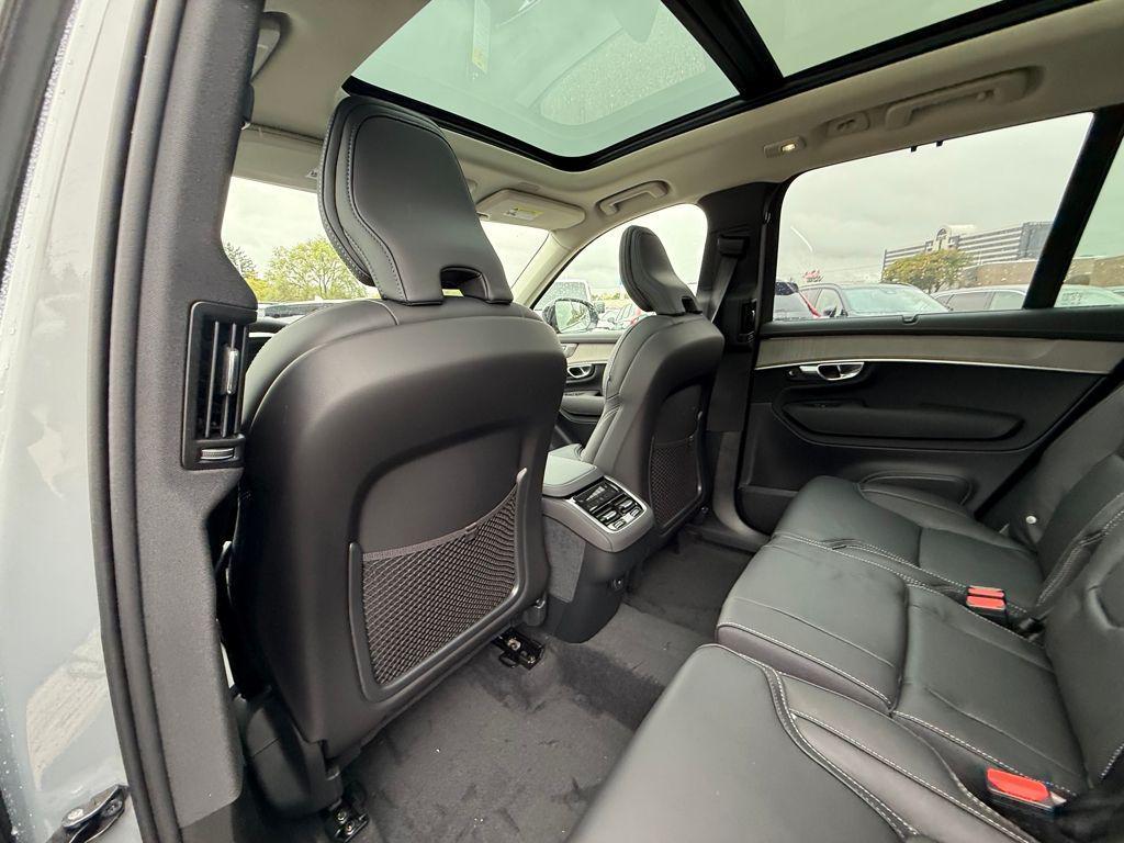 new 2026 Volvo XC90 car, priced at $76,105