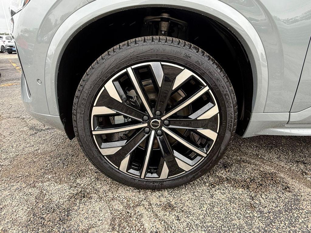 new 2026 Volvo XC90 car, priced at $76,105