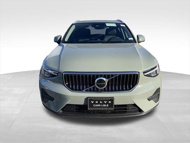 new 2025 Volvo XC40 car, priced at $44,300