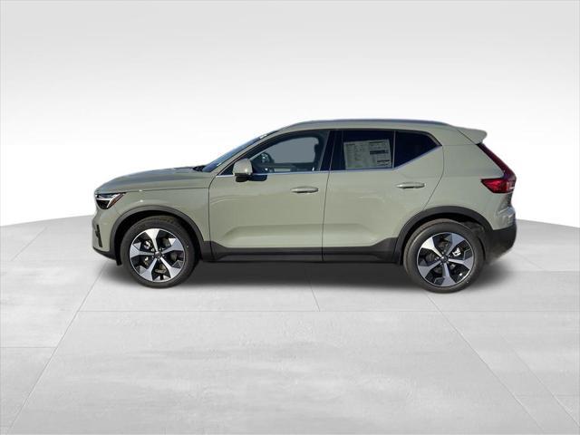 new 2025 Volvo XC40 car, priced at $44,300