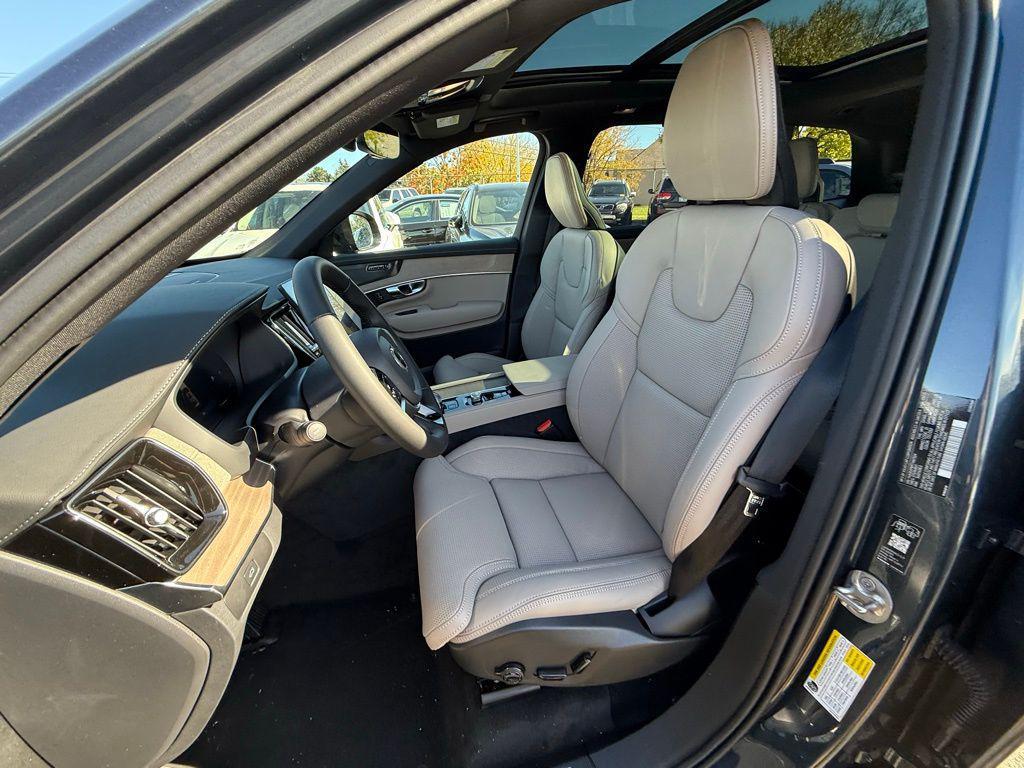 new 2026 Volvo XC90 car, priced at $75,575