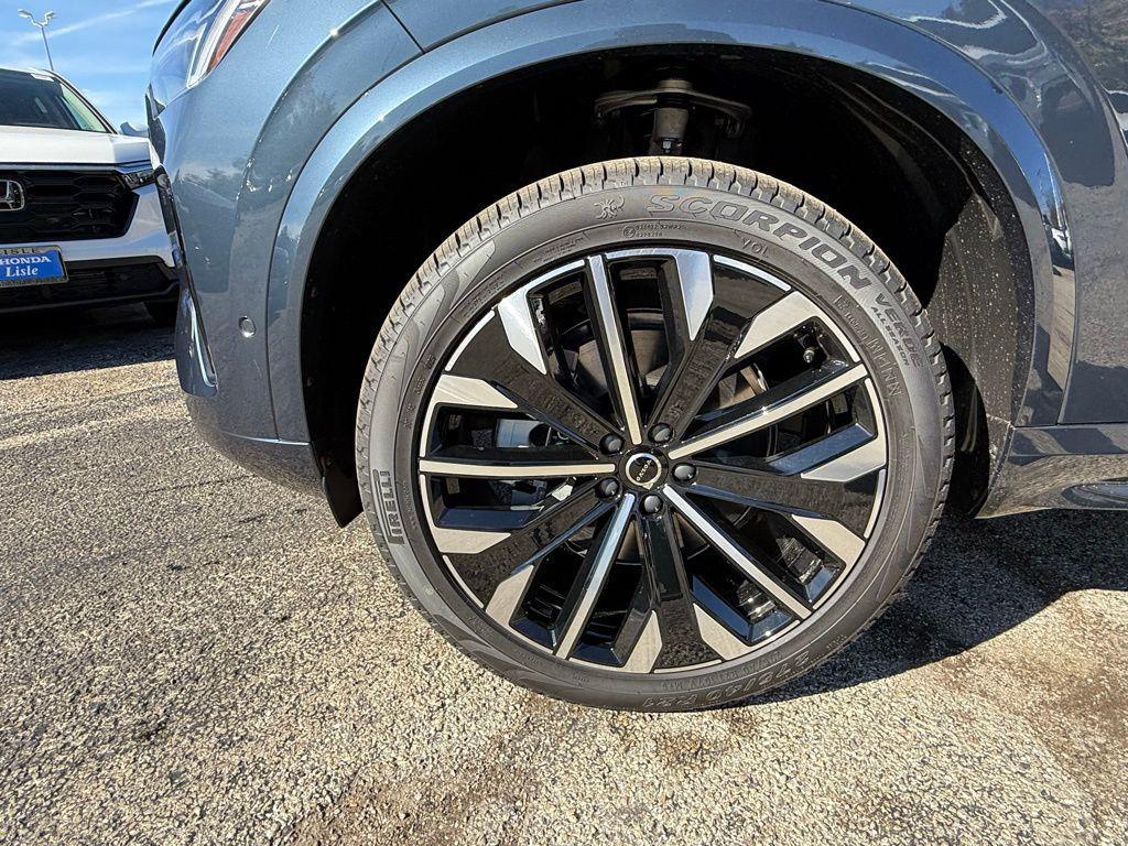 new 2026 Volvo XC90 car, priced at $75,575