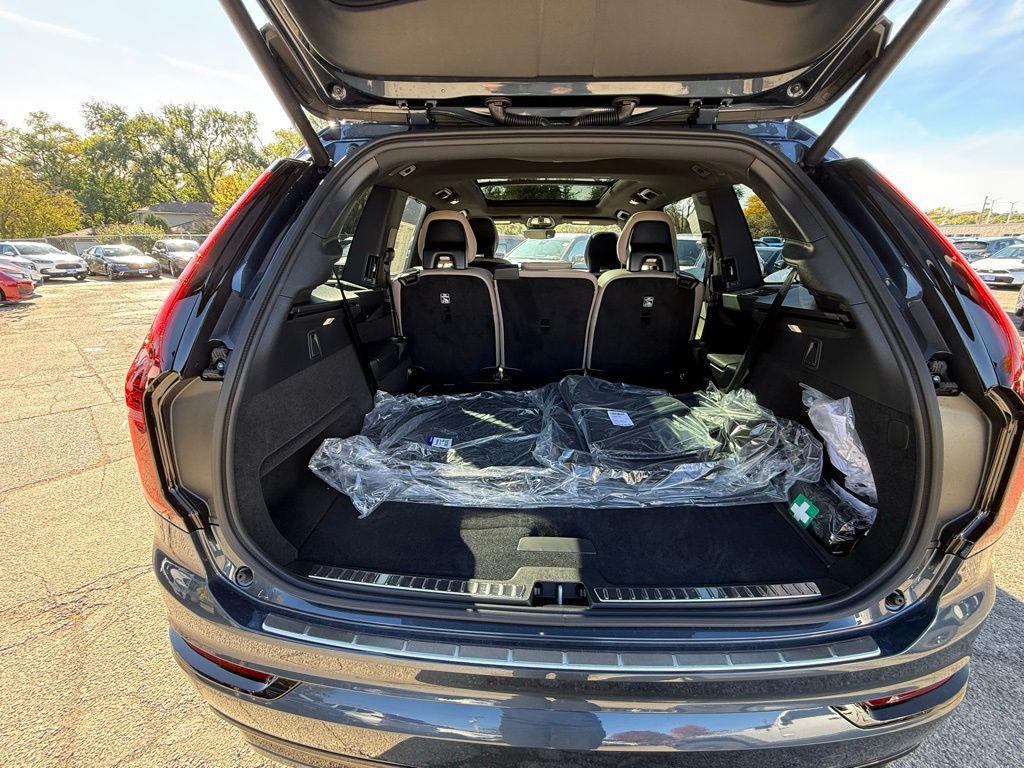 new 2026 Volvo XC90 car, priced at $75,575