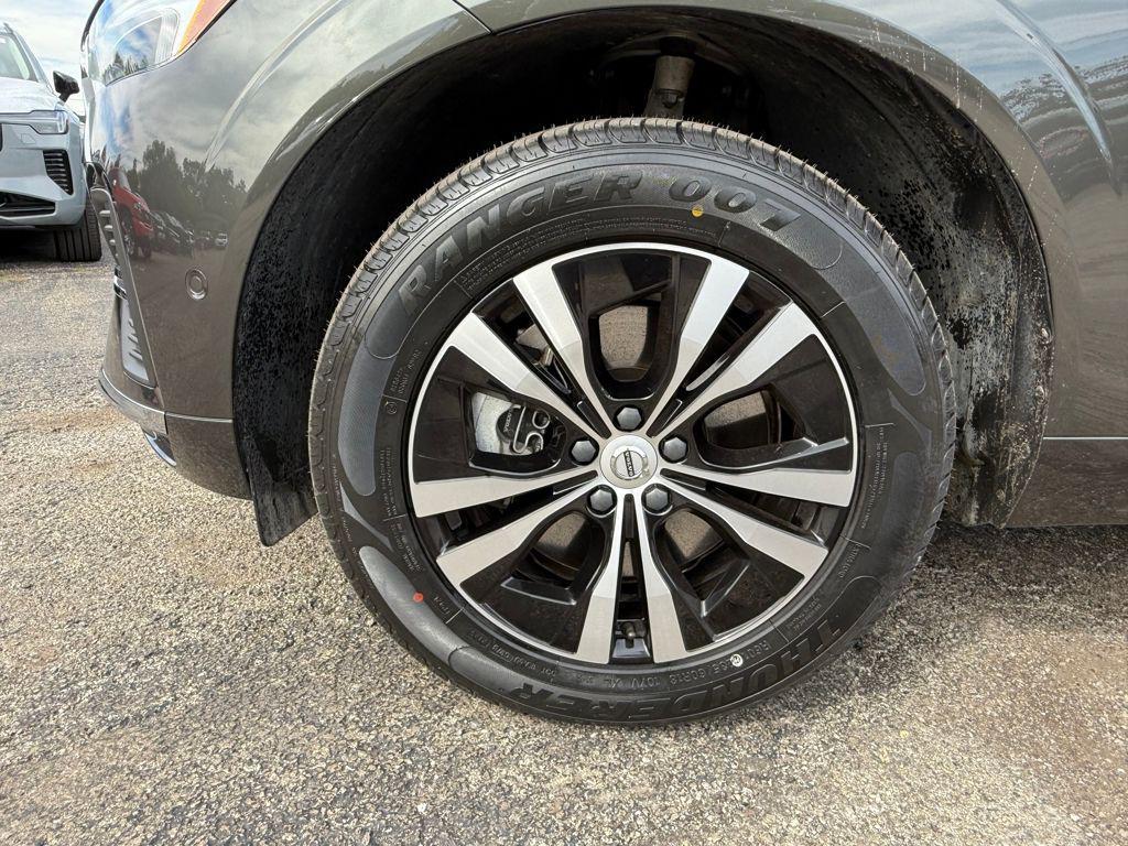 used 2022 Volvo XC60 Recharge Plug-In Hybrid car, priced at $36,205
