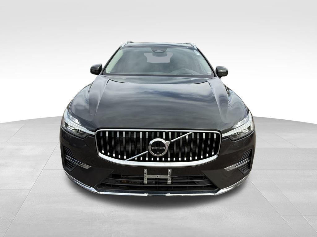 used 2022 Volvo XC60 Recharge Plug-In Hybrid car, priced at $36,205