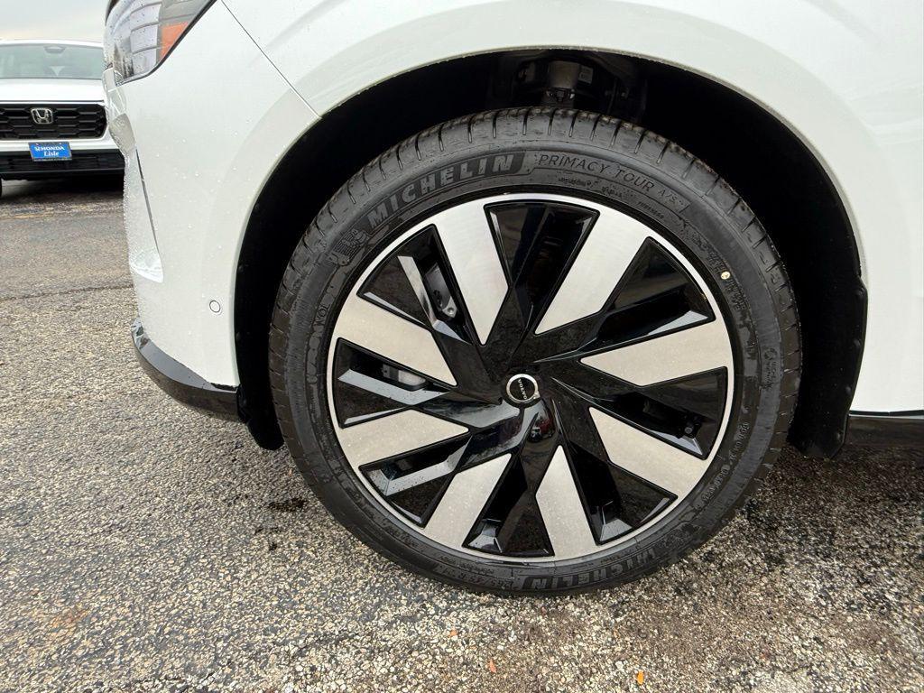 new 2025 Volvo EX90 car, priced at $78,067