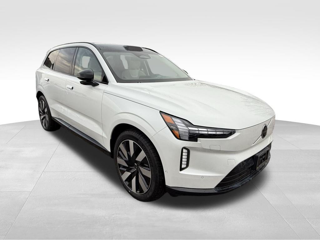new 2025 Volvo EX90 car, priced at $78,067