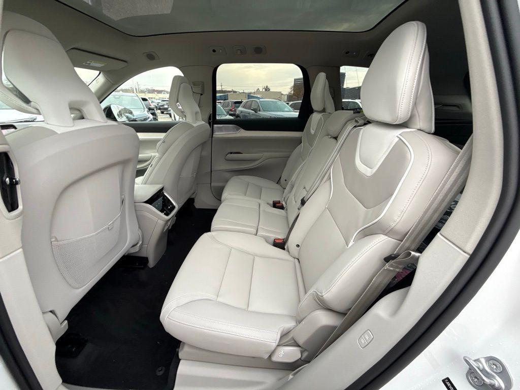 new 2025 Volvo EX90 car, priced at $78,067