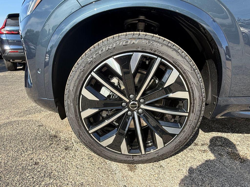 new 2026 Volvo XC90 car, priced at $71,575