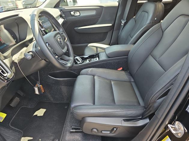 used 2025 Volvo XC40 car, priced at $36,103