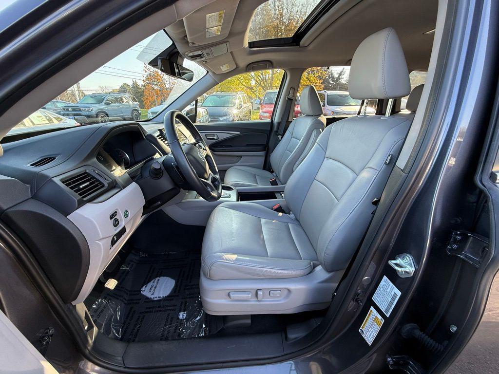 used 2021 Honda Pilot car, priced at $23,230