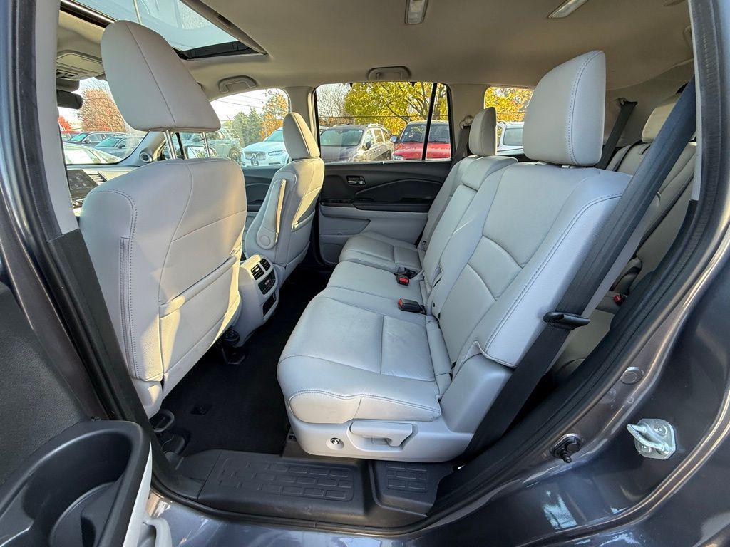 used 2021 Honda Pilot car, priced at $23,230