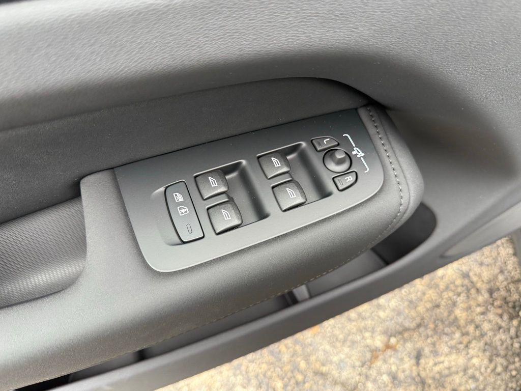 new 2026 Volvo XC60 car, priced at $54,985