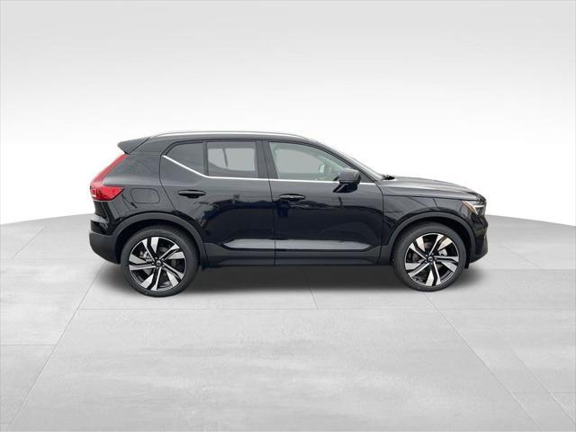 new 2025 Volvo XC40 car, priced at $48,290