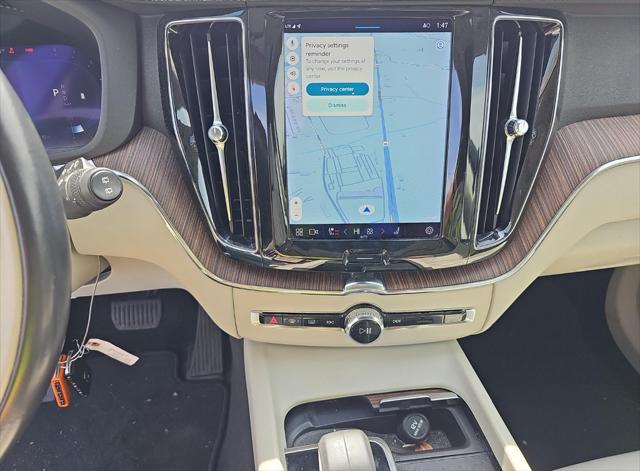 used 2022 Volvo XC60 car, priced at $38,900