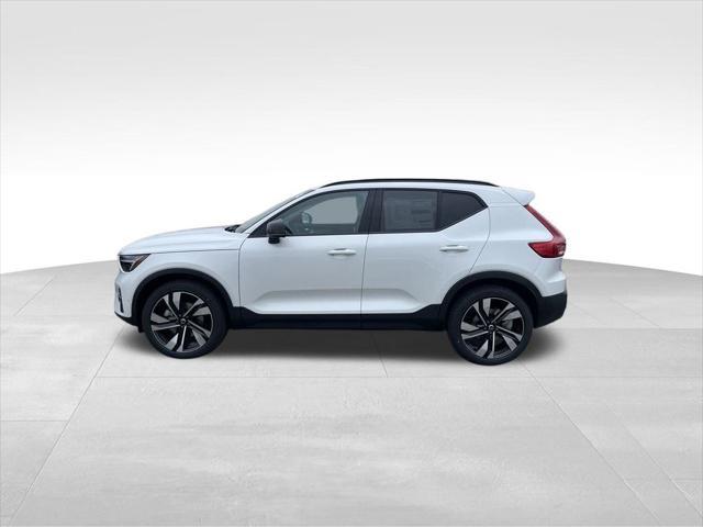 new 2025 Volvo XC40 car, priced at $48,290