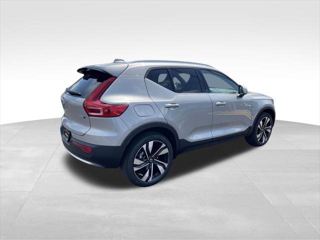 new 2025 Volvo XC40 car, priced at $48,025