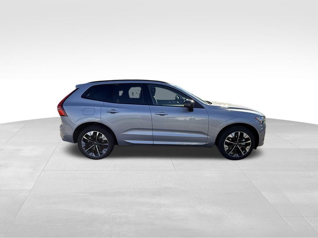 new 2026 Volvo XC60 car, priced at $54,985
