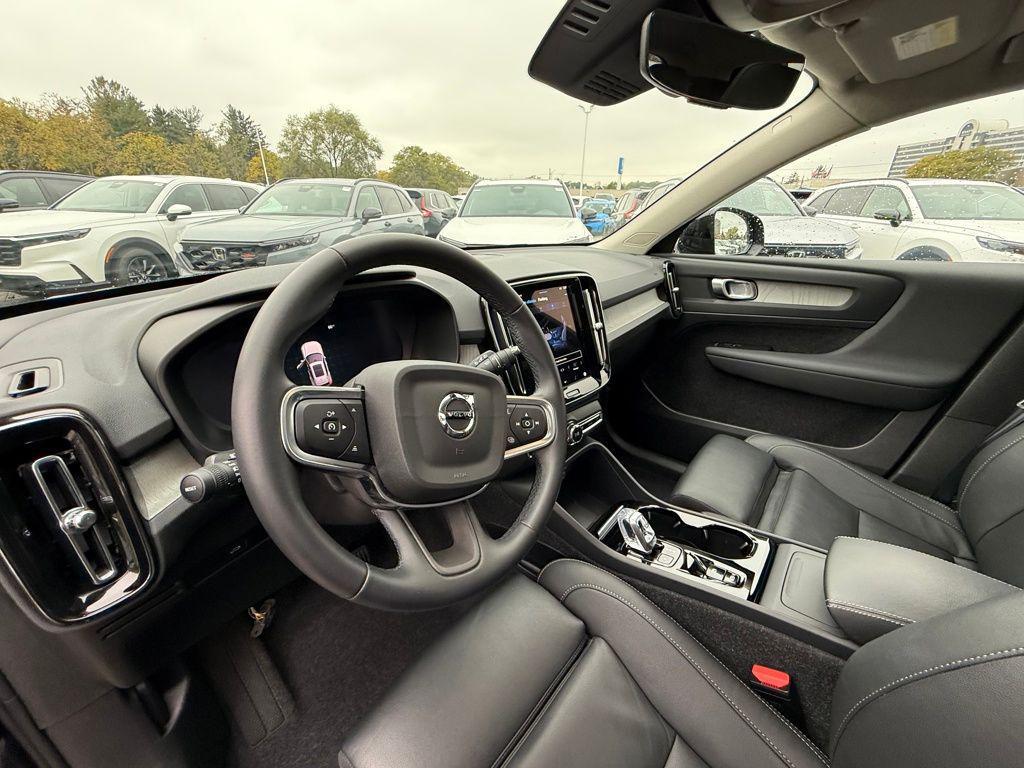 used 2025 Volvo XC40 car, priced at $35,665
