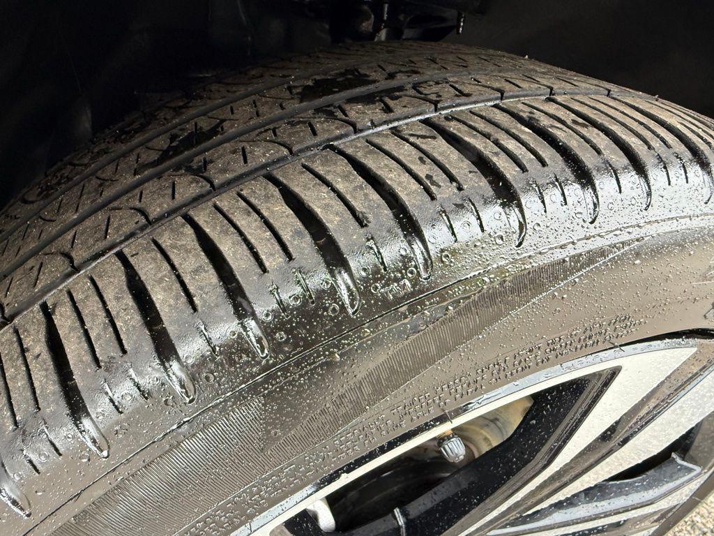 used 2025 Volvo XC40 car, priced at $35,665