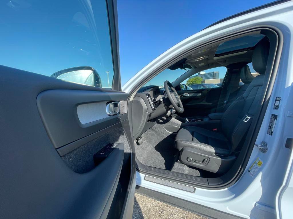 new 2026 Volvo XC40 car, priced at $51,975