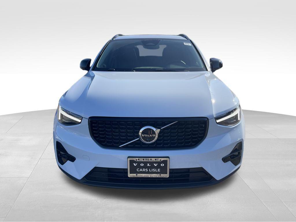 new 2026 Volvo XC40 car, priced at $51,975