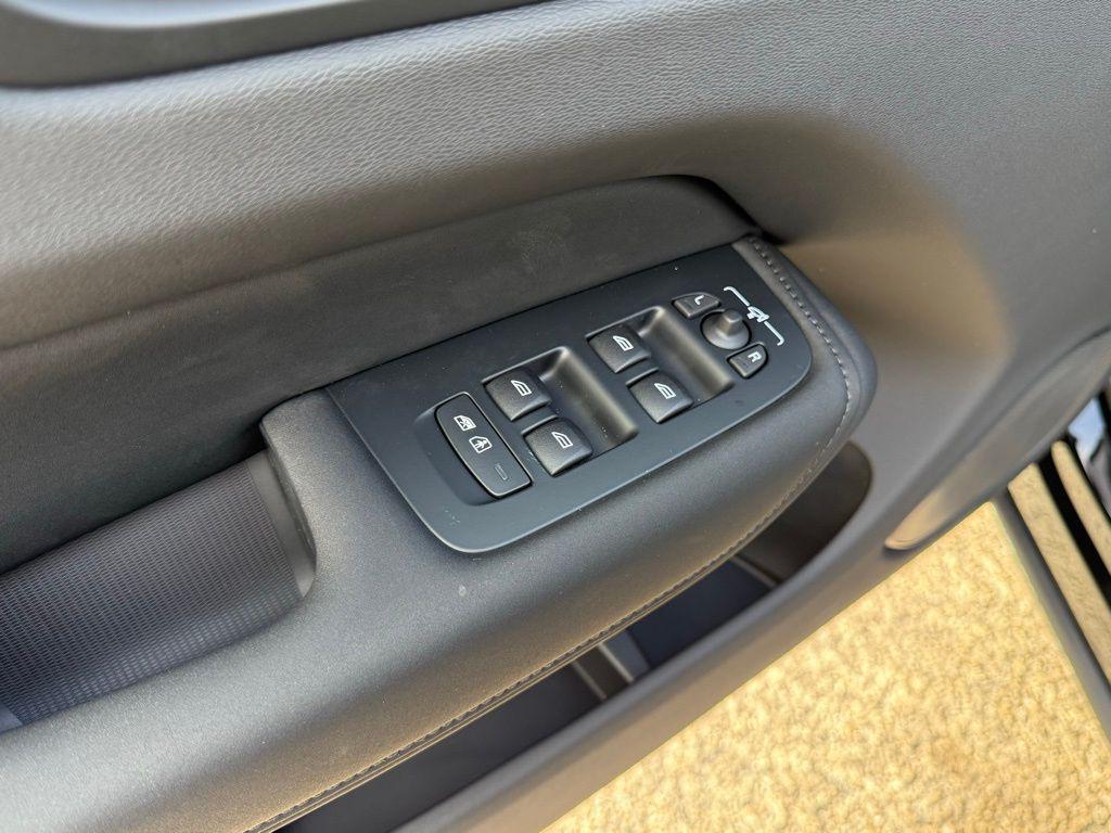 new 2026 Volvo XC60 car, priced at $54,985