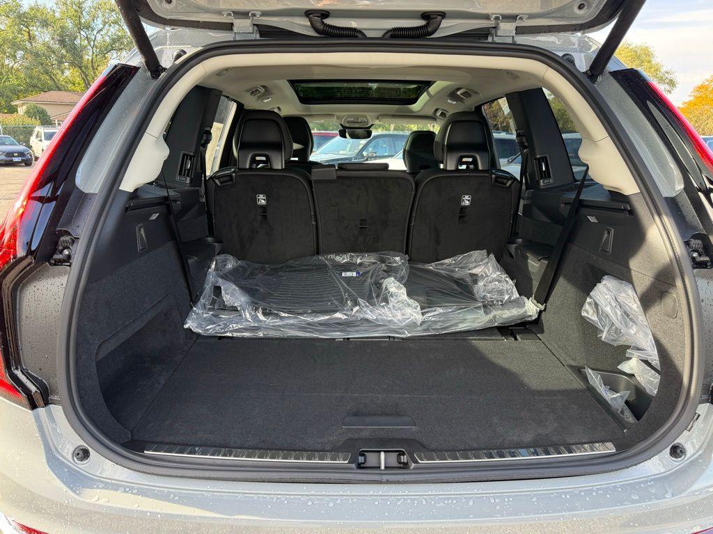 new 2026 Volvo XC90 car, priced at $75,155